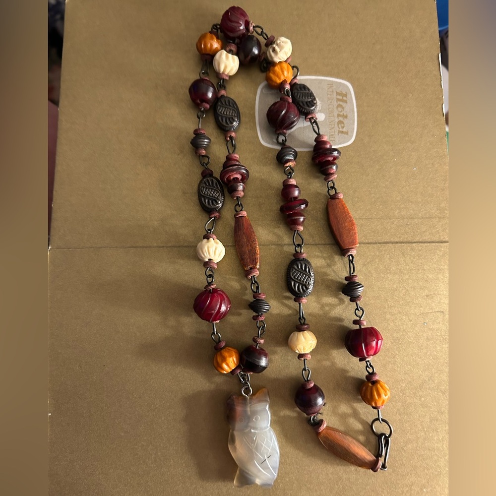 Vintage beaded Necklace w hand-carved Agate stone Owl 🦉pendant earthy tones